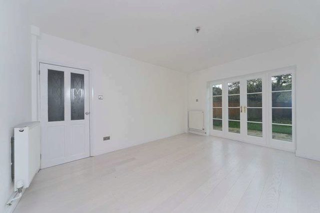  Image of 2 bedroom Semi-Detached house for sale in Purewell Christchurch BH23 at Purewell  Christchurch, BH23 1EJ